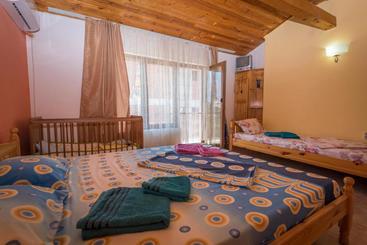 پانسیون Guest House Sun