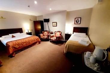 پانسیون Jbs Bar & Guest Accommodation