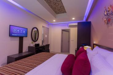 پانسیون The Avenue And Spa