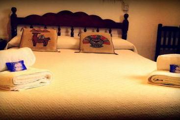 پانسیون Hostal Yatasto