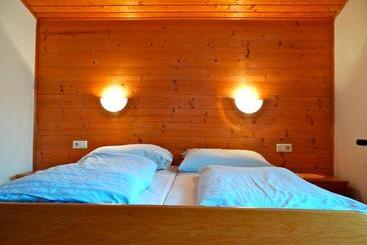 تختخواب و صبحانه Ski & Bike Pension Maria