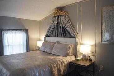 ユースホステル Mountain View Suites