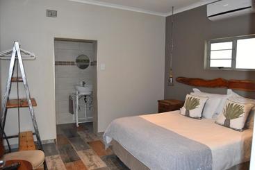 پانسیون Quiver Inn Guesthouse