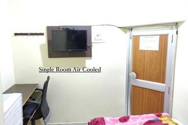 پانسیون Roop Guest House