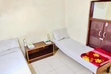 پانسیون Roop Guest House