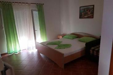 پانسیون Guesthouse Mb Knezevic
