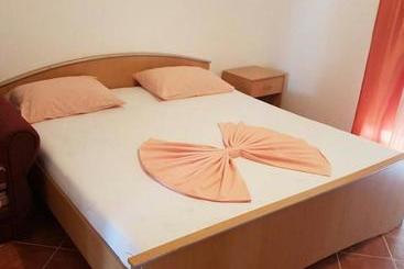 پانسیون Guesthouse Mb Knezevic