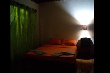 پانسیون Osa Surf House