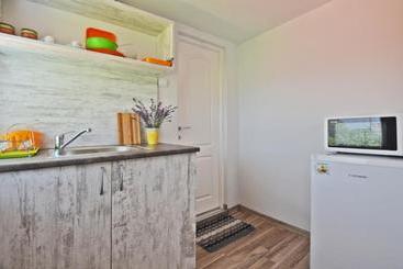 پانسیون Bistra Guest Rooms