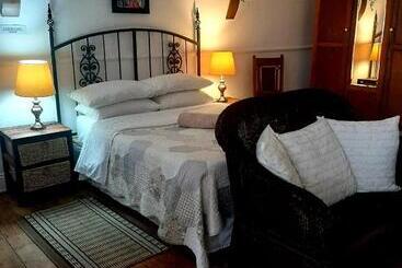 פנסיון Cathy's Guest House