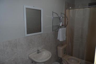 هاستل Antares Inn