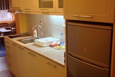 پانسیون Apartments Villa Svetlana
