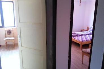 پانسیون Guest House Zora