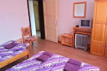 پانسیون Guest House Zora