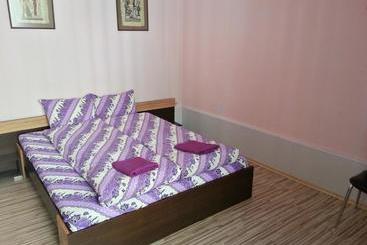پانسیون Guest House Zora