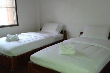 پانسیون Phonephithak Guesthouse
