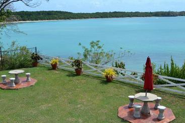 پانسیون Buccoo Reef View