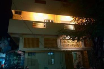 پانسیون Xavier Guest House