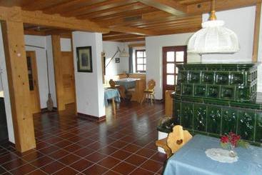 هتل Farm Košir