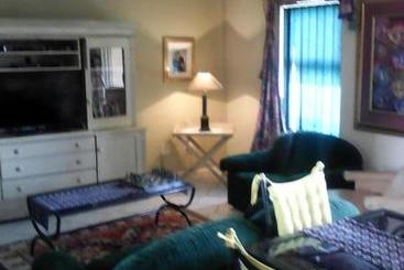 پانسیون Elephant Lodge Guesthouse