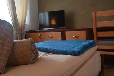 پانسیون Guest House Zavicaj Pale
