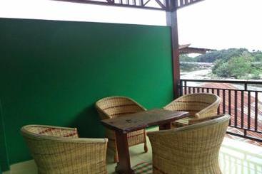 پانسیون Ida Guest House & Jungle Trekking