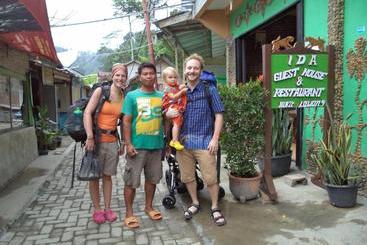 پانسیون Ida Guest House & Jungle Trekking