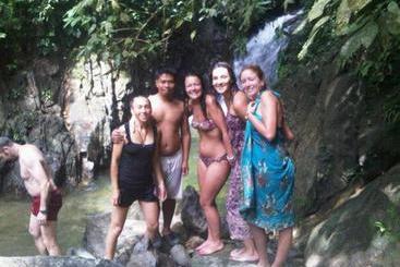 پانسیون Ida Guest House & Jungle Trekking