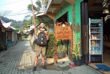 پانسیون Ida Guest House & Jungle Trekking