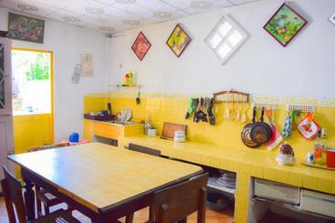 پانسیون Shammie Guest House