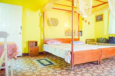 پانسیون Shammie Guest House