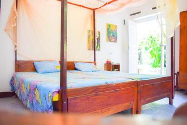 پانسیون Shammie Guest House