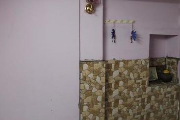 پانسیون Tanu S Homestay
