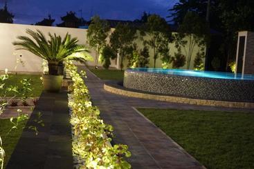 پانسیون 14 Palms