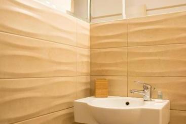 پانسیون Luxe Stay