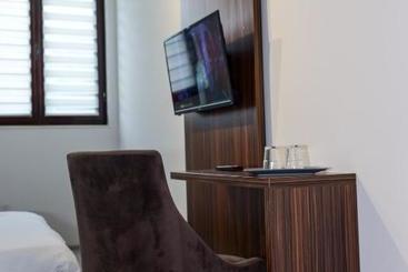 پانسیون Luxe Stay