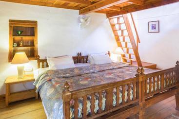 استراحتگاه Bara Bungalow Gethia, Nainital  A Rosakue Collection
