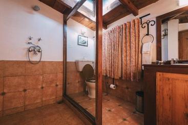 استراحتگاه Bara Bungalow Gethia, Nainital  A Rosakue Collection