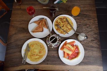 پانسیون Tirta Yoga Inn