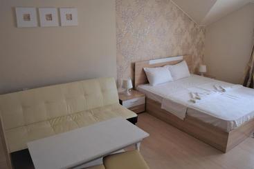 پانسیون Guest House Gloria