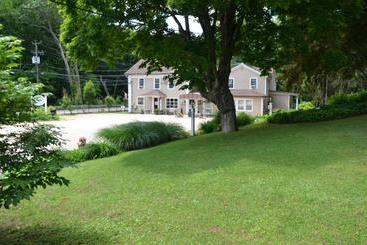 فندق صغير Cornwall Inn