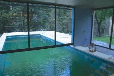 El Oasis Apart