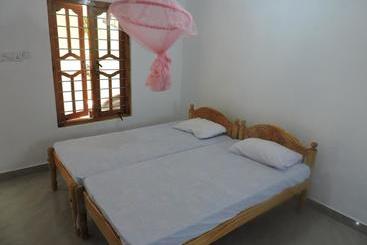 پانسیون Gopalapuram Guest House