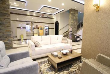 Terhal Hotel Suites