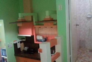 پانسیون Gomez Guest House