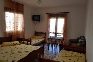 پانسیون Delmar Hotel Apart