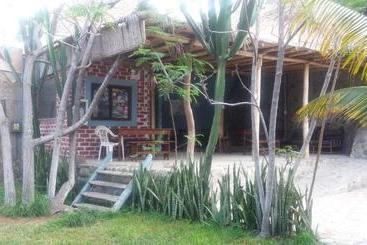 پانسیون Hostal Naylamp