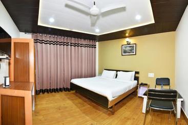 پانسیون Surbhi Guest House