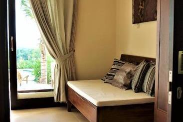پانسیون West Bali Villas Umasari Resort