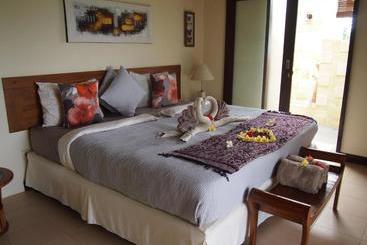 پانسیون West Bali Villas Umasari Resort